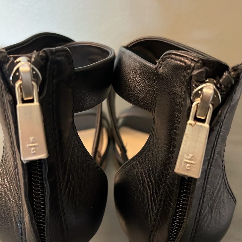 Kenneth Cole Brooke Black Leather Cross Strap Heeled Sandal Shoes NWOB sz 8.5 - Picture 10 of 16